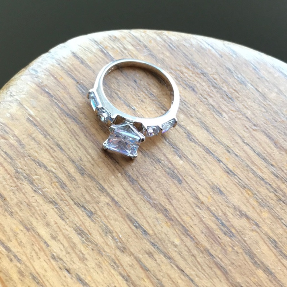 Clear Stone Ring, Size 7, Square Shape, Silver To… - image 4